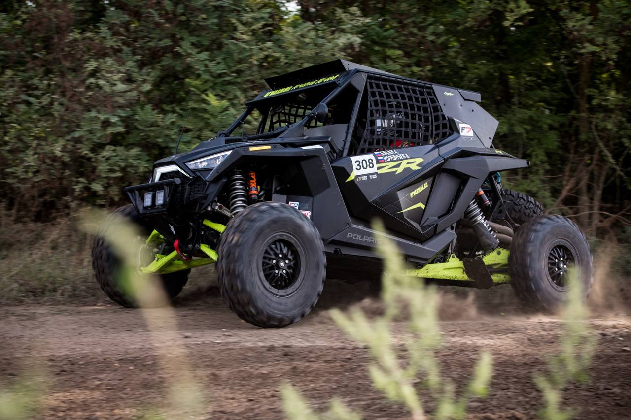 Райдеры на RZR PRO R приняли участие в гонке Alpha Race 2024 Райдеры на RZR PRO R приняли участие в гонке Alpha Race 2024