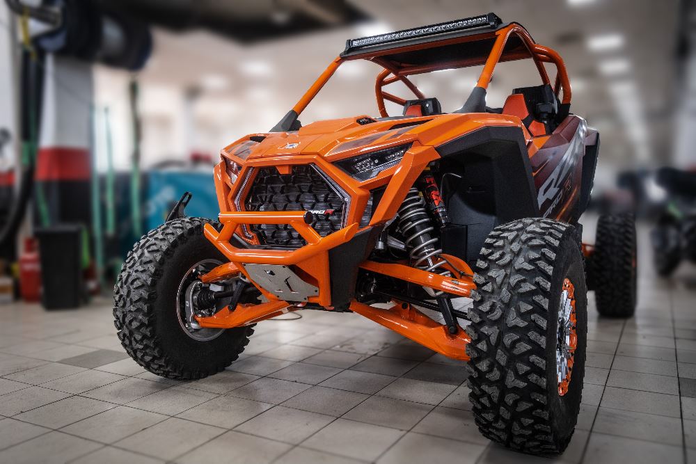 В Россию привезли уникальный Polaris RZR Pro R Ultimate Factory-Armored Edition