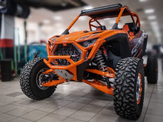 В Россию привезли уникальный Polaris RZR Pro R Ultimate Factory-Armored Edition В Россию привезли уникальный Polaris RZR Pro R Ultimate Factory-Armored Edition